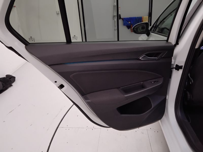 GuidiCar - VOLKSWAGEN Golf 2021 Golf 1.0 tsi evo Life 110cv Usato