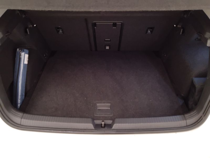 GuidiCar - VOLKSWAGEN Golf 2021 Golf 1.0 tsi evo Life 110cv Usato