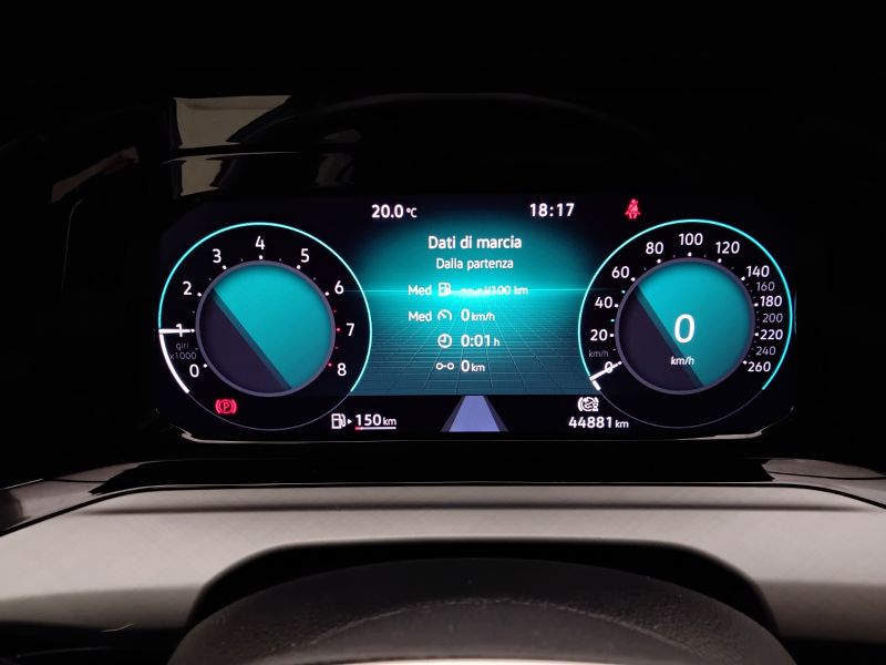 GuidiCar - VOLKSWAGEN Golf 2021 Golf 1.0 tsi evo Life 110cv Usato