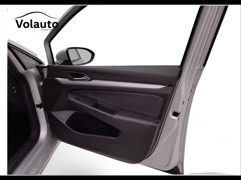 GuidiCar - VOLKSWAGEN Golf 2022 Golf 1.0 tsi evo Life 110cv Usato