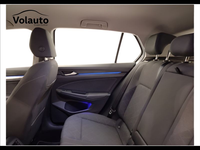 GuidiCar - VOLKSWAGEN Golf 2022 Golf 1.0 tsi evo Life 110cv Usato