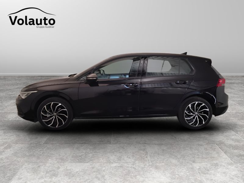 GuidiCar - VOLKSWAGEN Golf 2022 Golf 1.0 tsi evo Life 110cv Usato