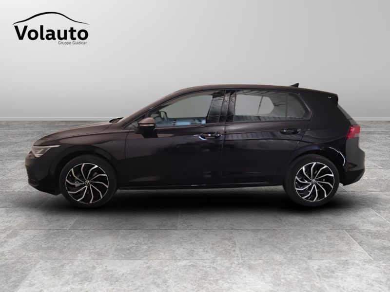 GuidiCar - VOLKSWAGEN Golf 2022 Golf 1.0 tsi evo Life 110cv Usato