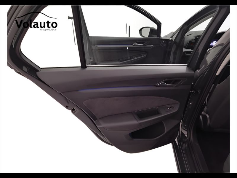 GuidiCar - VOLKSWAGEN Golf 2022 Golf 1.4 tsi ehybrid Style 204cv dsg Usato
