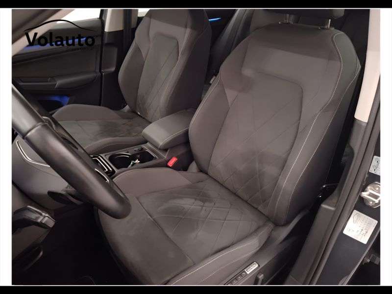 GuidiCar - VOLKSWAGEN Golf 2022 Golf 1.4 tsi ehybrid Style 204cv dsg Usato