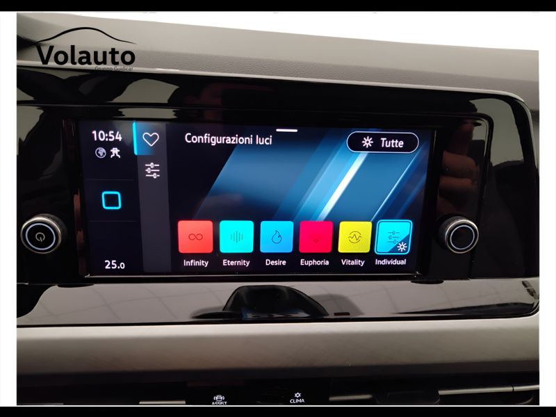 GuidiCar - VOLKSWAGEN Golf 2021 Golf 1.5 etsi evo act Life 130cv dsg Usato