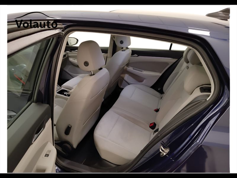 GuidiCar - VOLKSWAGEN Golf 2021 Golf 1.5 etsi evo act Life 130cv dsg Usato