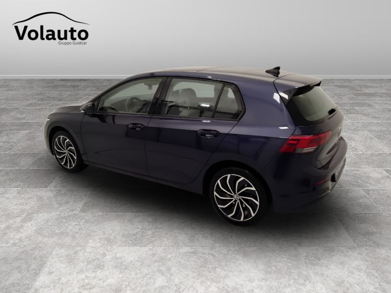 GuidiCar - VOLKSWAGEN Golf 2021 Golf 1.5 etsi evo act Life 130cv dsg Usato