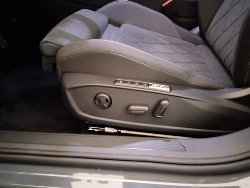 GuidiCar - VOLKSWAGEN Golf 2024 Golf 1.5 etsi evo act Style 130cv dsg Aziendale