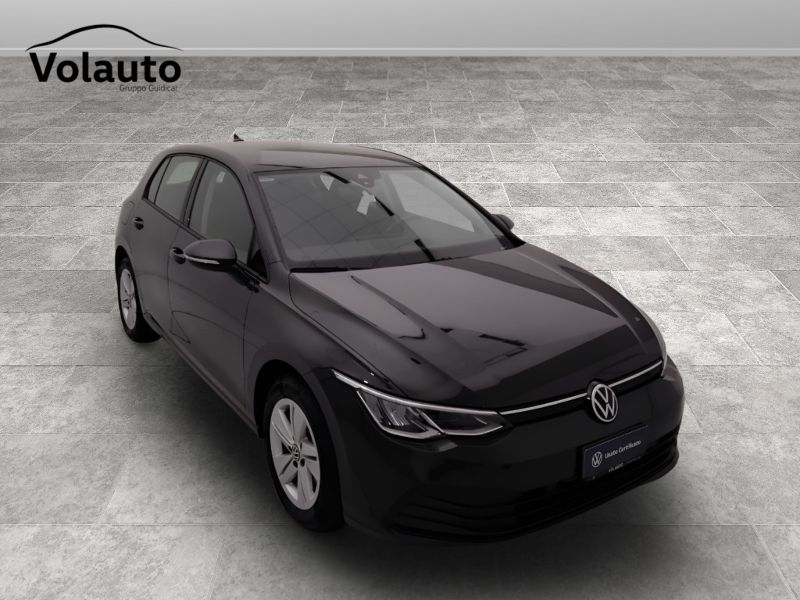 GuidiCar - VOLKSWAGEN Golf 2022 Golf 1.5 tgi Life 130cv dsg Usato