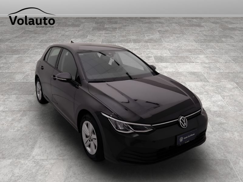 GuidiCar - VOLKSWAGEN Golf 2022 Golf 1.5 tgi Life 130cv dsg Usato