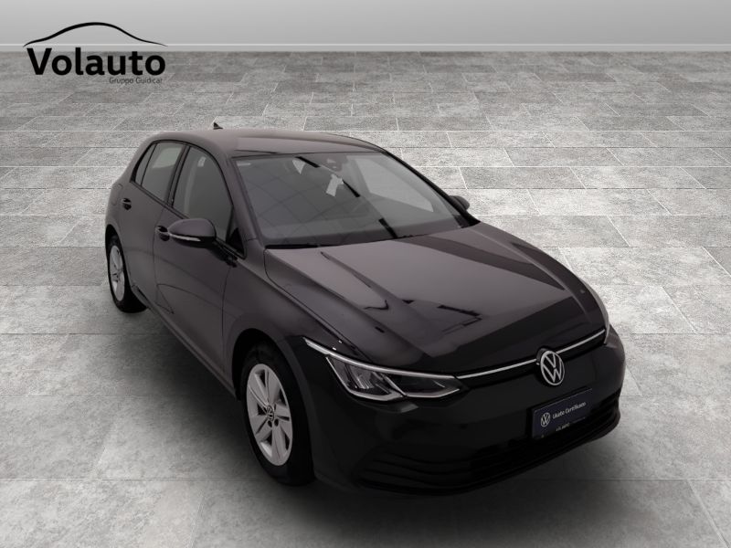 GuidiCar - VOLKSWAGEN Golf 2022 Golf 1.5 tgi Life 130cv dsg Usato