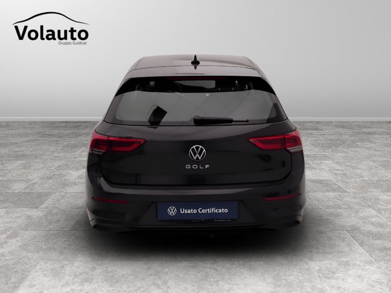 GuidiCar - VOLKSWAGEN Golf 2022 Golf 1.5 tgi Life 130cv dsg Usato