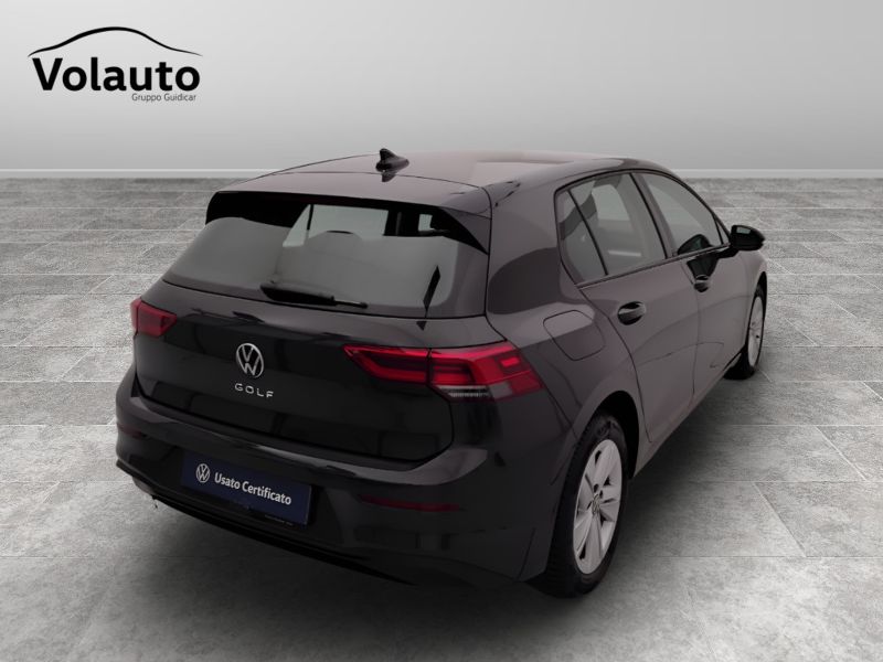 GuidiCar - VOLKSWAGEN Golf 2022 Golf 1.5 tgi Life 130cv dsg Usato