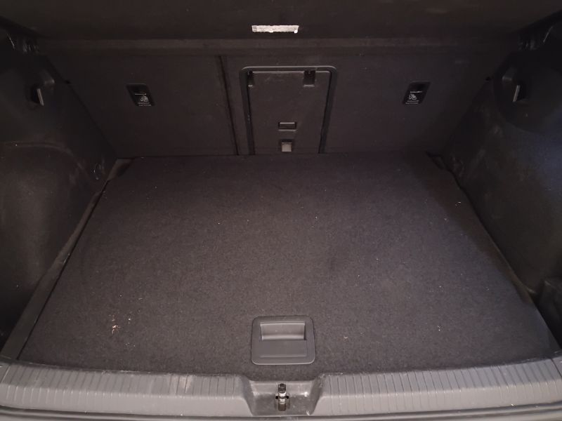 GuidiCar - VOLKSWAGEN Golf 2022 Golf 1.5 tgi Life 130cv Usato