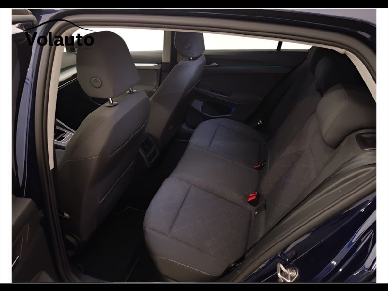 GuidiCar - VOLKSWAGEN Golf 2022 Golf 1.5 tgi Life 130cv Usato