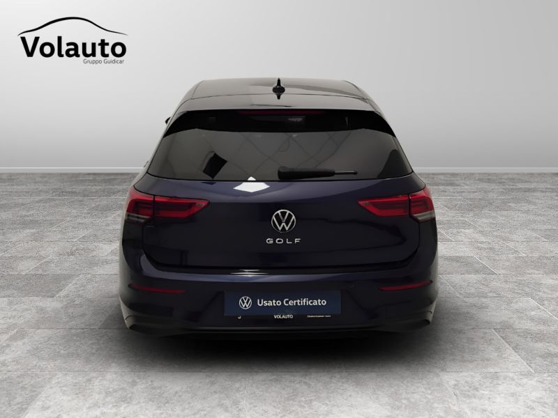 GuidiCar - VOLKSWAGEN Golf 2022 Golf 1.5 tgi Life 130cv Usato