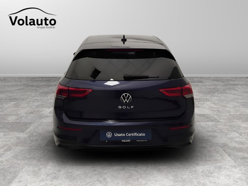 GuidiCar - VOLKSWAGEN Golf 2022 Golf 1.5 tgi Life 130cv Usato