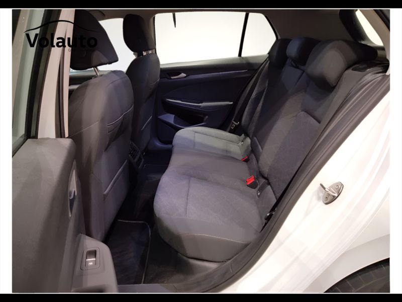 GuidiCar - VOLKSWAGEN Golf 2022 Golf 1.5 tgi Style 130cv dsg Usato