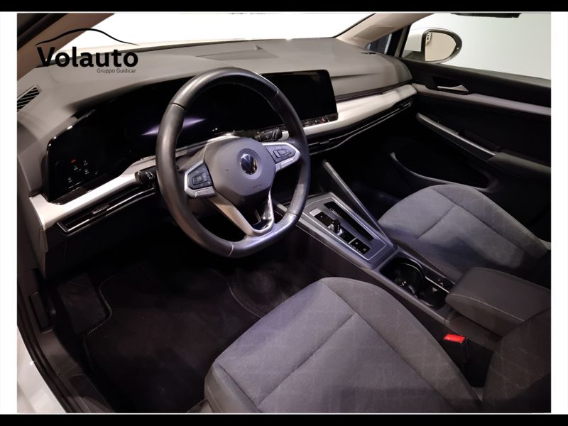 GuidiCar - VOLKSWAGEN Golf 2022 Golf 1.5 tgi Style 130cv dsg Usato