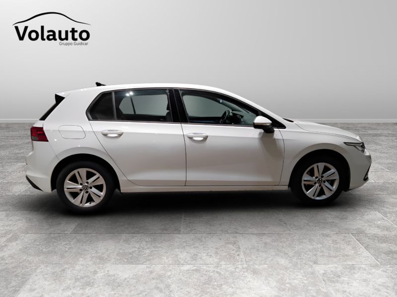 GuidiCar - VOLKSWAGEN Golf 2022 Golf 1.5 tgi Style 130cv dsg Usato