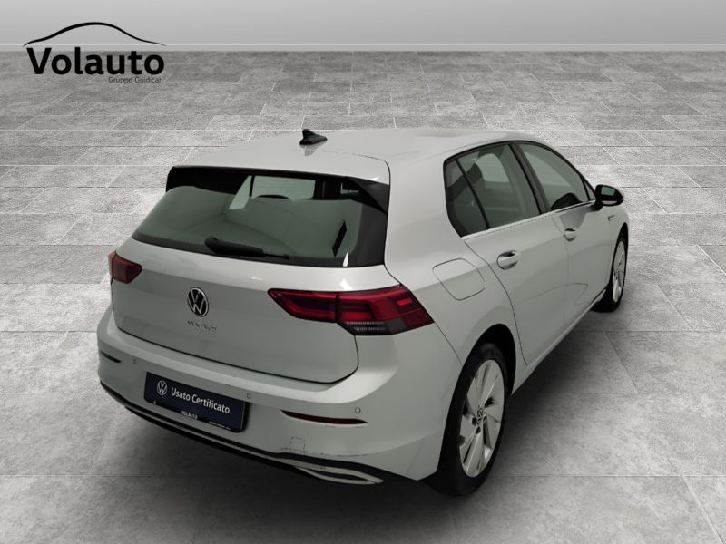GuidiCar - VOLKSWAGEN Golf 2022 Golf 1.5 tgi Style 130cv Usato