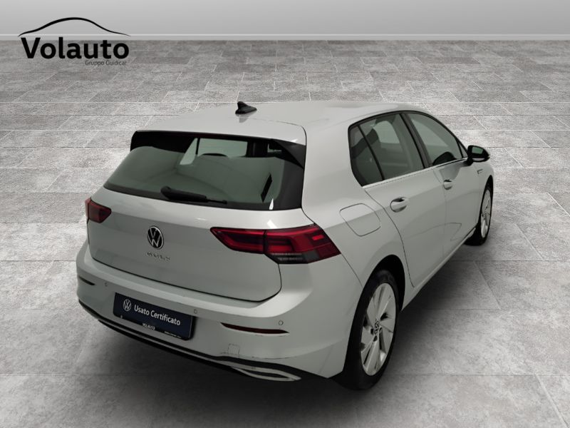 GuidiCar - VOLKSWAGEN Golf 2022 Golf 1.5 tgi Style 130cv Usato