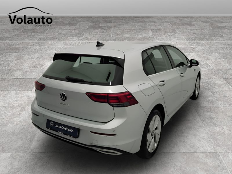 GuidiCar - VOLKSWAGEN Golf 2022 Golf 1.5 tgi Style 130cv Usato