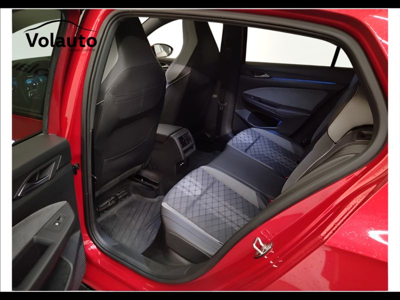 GuidiCar - VOLKSWAGEN Golf 2021 Golf 1.5 tsi evo act R-Line 130cv Usato