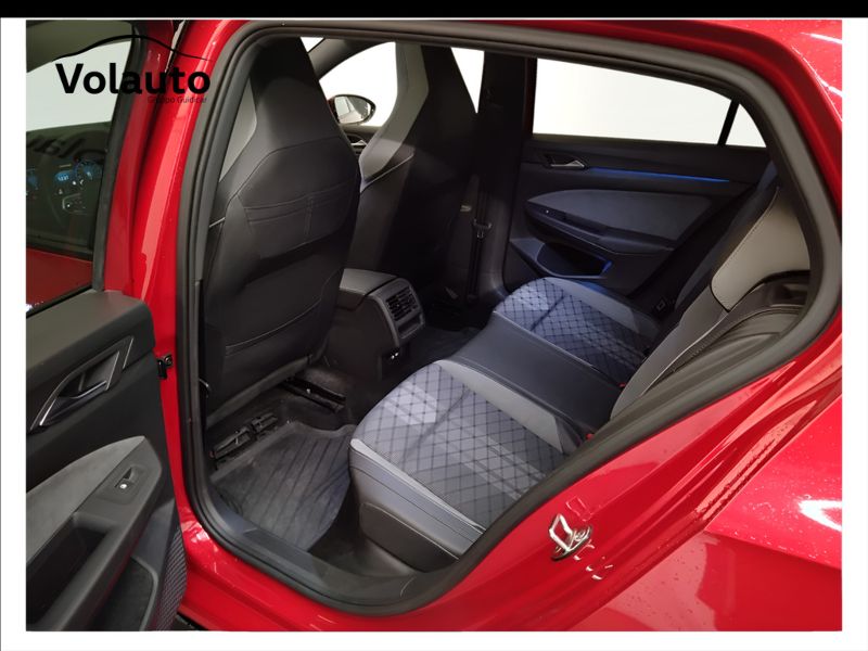 GuidiCar - VOLKSWAGEN Golf 2021 Golf 1.5 tsi evo act R-Line 130cv Usato