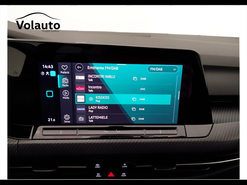 GuidiCar - VOLKSWAGEN Golf 2021 Golf 1.5 tsi evo act R-Line 130cv Usato