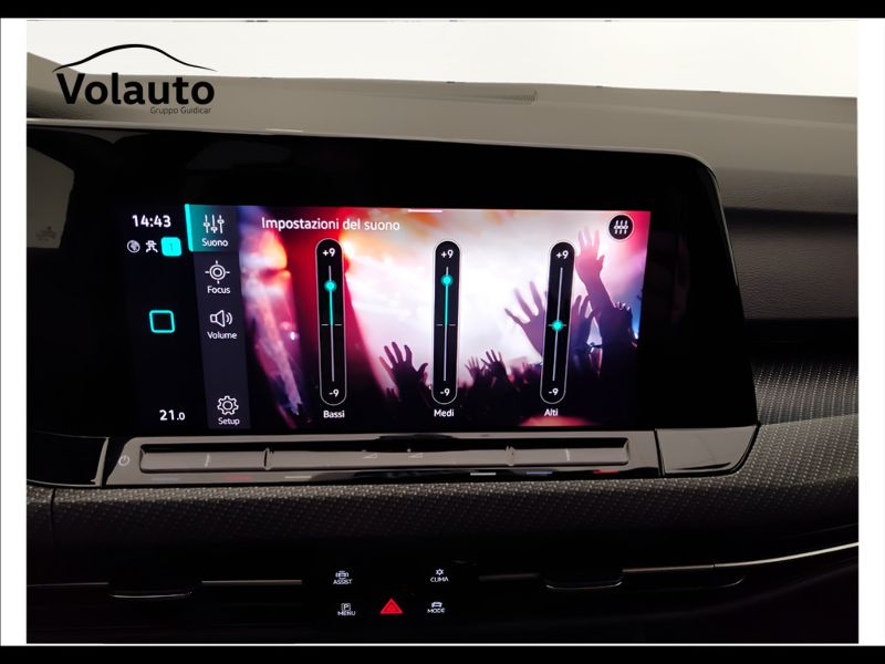 GuidiCar - VOLKSWAGEN Golf 2021 Golf 1.5 tsi evo act R-Line 130cv Usato