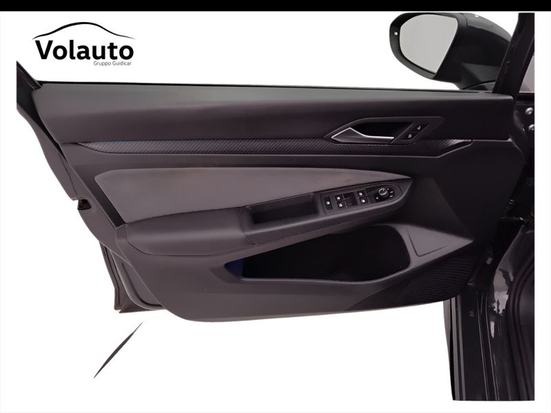 GuidiCar - VOLKSWAGEN Golf 2021 Golf 1.5 tsi evo act R-Line 130cv Usato