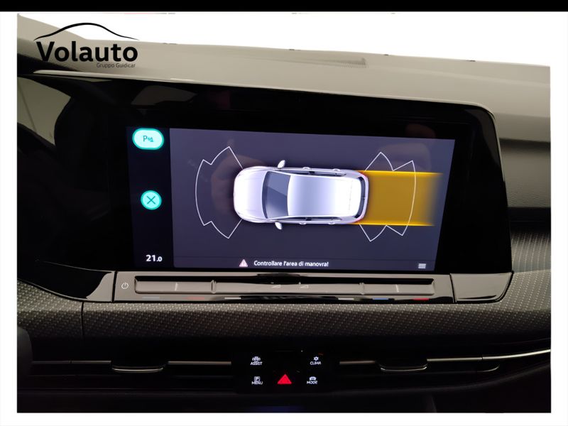 GuidiCar - VOLKSWAGEN Golf 2021 Golf 1.5 tsi evo act R-Line 130cv Usato