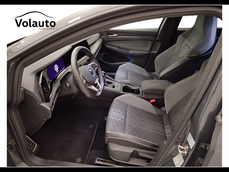 GuidiCar - VOLKSWAGEN Golf 2021 Golf 1.5 tsi evo act R-Line 130cv Usato