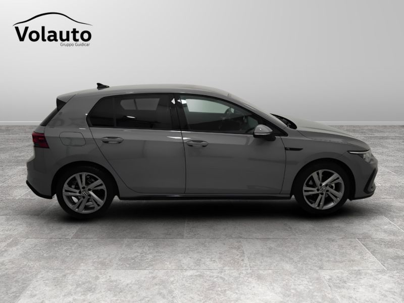 GuidiCar - VOLKSWAGEN Golf 2022 Golf 1.5 tsi evo act R-Line 130cv Usato