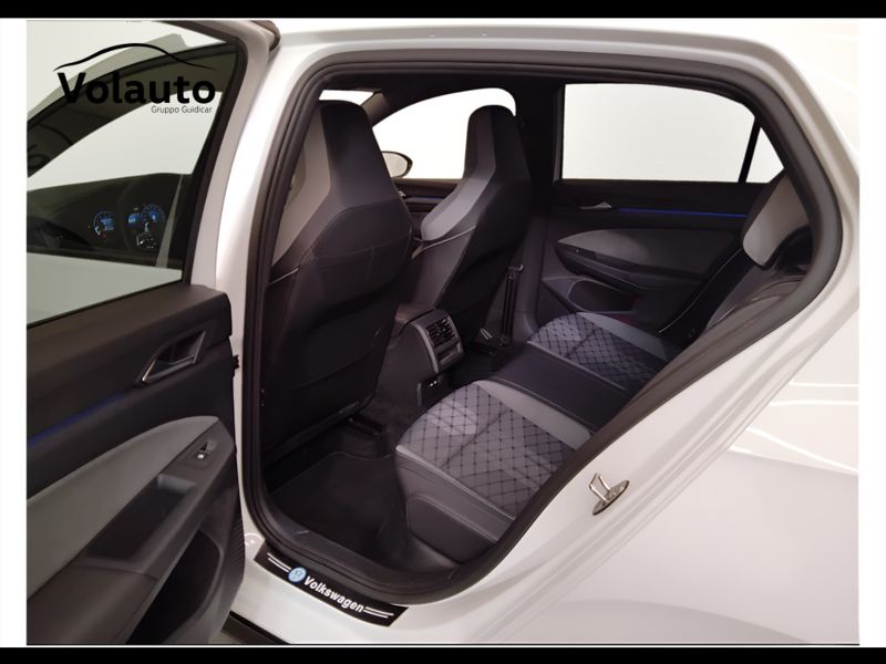GuidiCar - VOLKSWAGEN Golf 2022 Golf 1.5 tsi evo act R-Line 150cv Usato