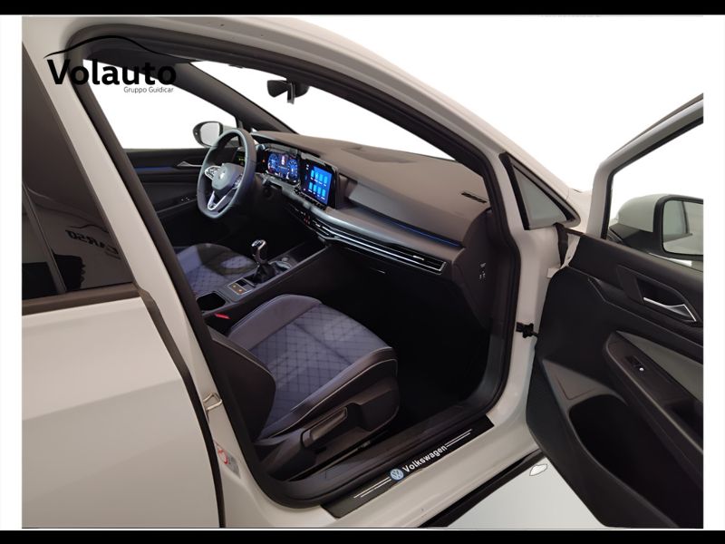 GuidiCar - VOLKSWAGEN Golf 2022 Golf 1.5 tsi evo act R-Line 150cv Usato