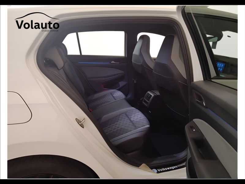 GuidiCar - VOLKSWAGEN Golf 2022 Golf 1.5 tsi evo act R-Line 150cv Usato