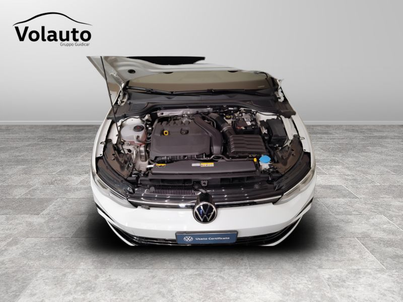 GuidiCar - VOLKSWAGEN Golf 2022 Golf 1.5 tsi evo act R-Line 150cv Usato