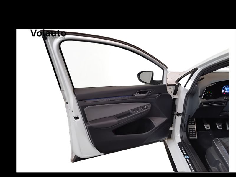 GuidiCar - VOLKSWAGEN Golf 2022 Golf 1.5 tsi evo act R-Line 150cv Usato