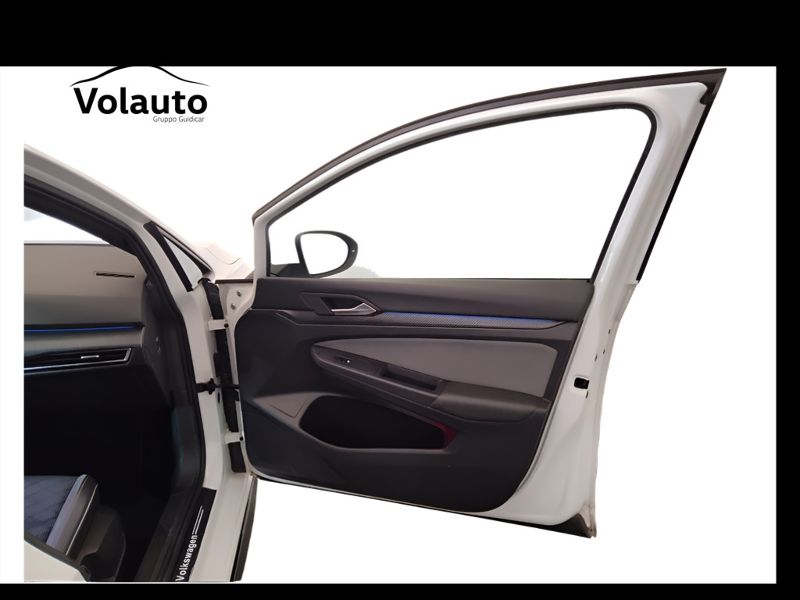 GuidiCar - VOLKSWAGEN Golf 2022 Golf 1.5 tsi evo act R-Line 150cv Usato