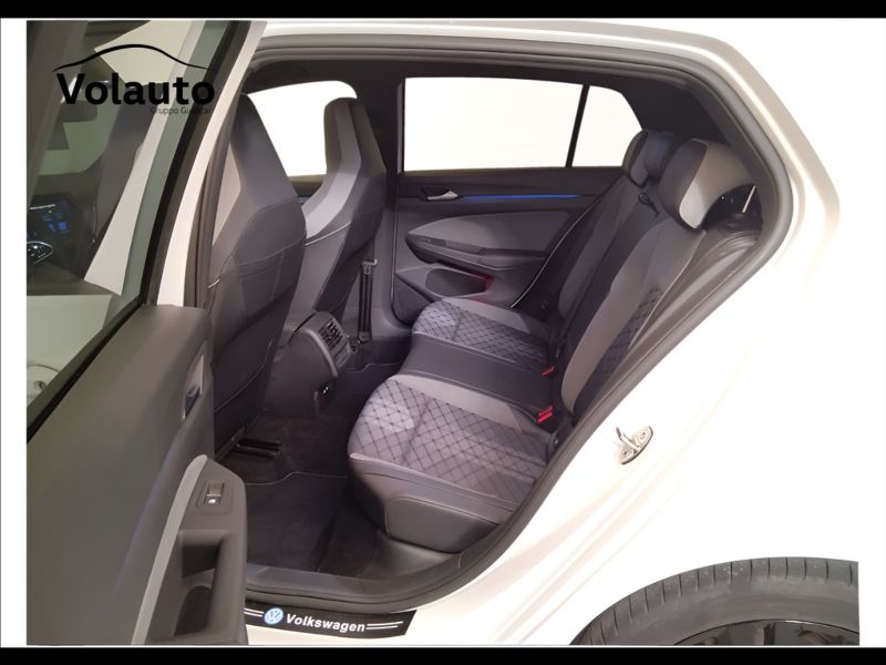 GuidiCar - VOLKSWAGEN Golf 2022 Golf 1.5 tsi evo act R-Line 150cv Usato