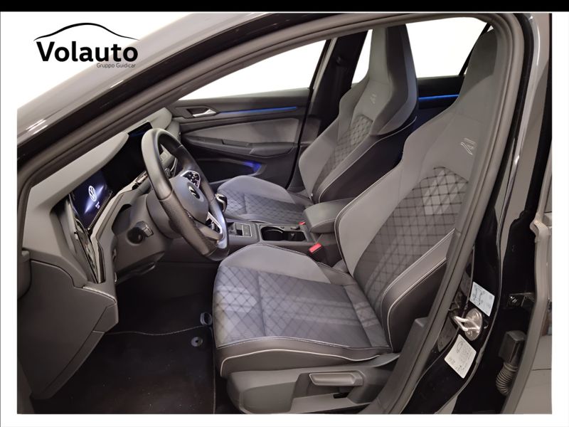 GuidiCar - VOLKSWAGEN Golf 2022 Golf 1.5 tsi evo act R-Line 150cv Usato