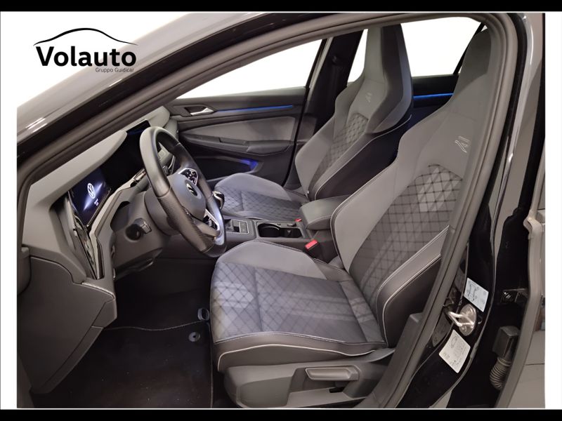 GuidiCar - VOLKSWAGEN Golf 2022 Golf 1.5 tsi evo act R-Line 150cv Usato