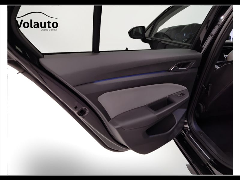 GuidiCar - VOLKSWAGEN Golf 2022 Golf 1.5 tsi evo act R-Line 150cv Usato