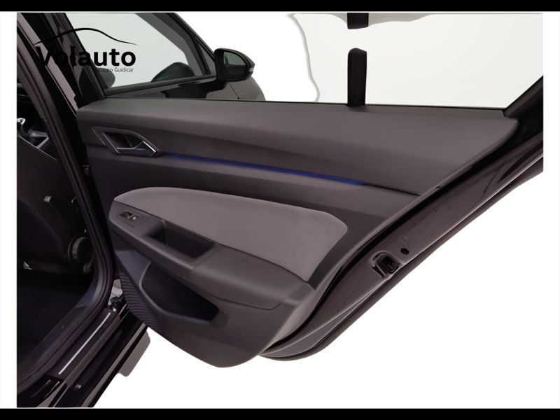 GuidiCar - VOLKSWAGEN Golf 2022 Golf 1.5 tsi evo act R-Line 150cv Usato