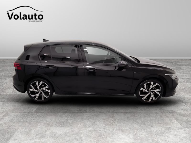GuidiCar - VOLKSWAGEN Golf 2022 Golf 1.5 tsi evo act R-Line 150cv Usato