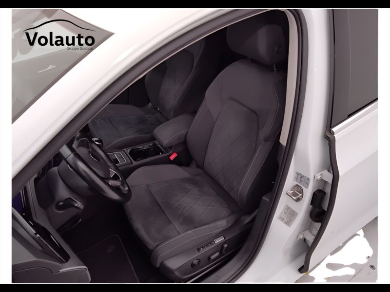 GuidiCar - VOLKSWAGEN Golf 2021 Golf 1.5 tsi evo act Style 130cv Usato