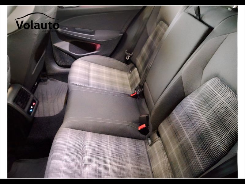GuidiCar - VOLKSWAGEN Golf 2021 Golf 2.0 tdi GTD 200cv dsg Usato